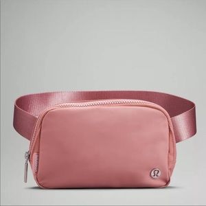 Lululemon Everywhere Belt Bag